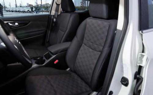 nissan-qashqai-2014-215-interior-71.jpg