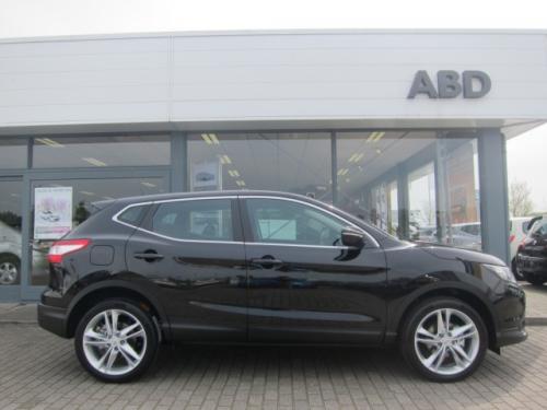 nissan-qashqai-2014-2015-black-52.jpg