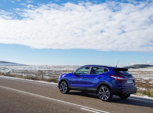 nissan-qashqai-2014-2015-blue-16.jpg