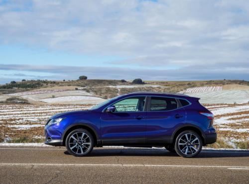 nissan-qashqai-2014-2015-blue-14.jpg