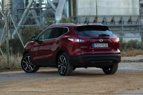 nissan-qashqai-2014-2015-red-35.jpg