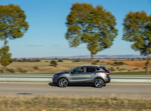 nissan-qashqai-2014-2015-grey-10.jpg