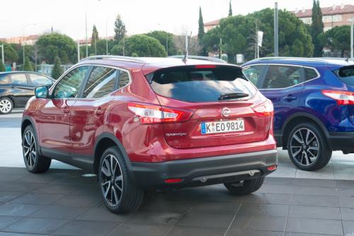 nissan-qashqai-2014-2015-red-02.jpg