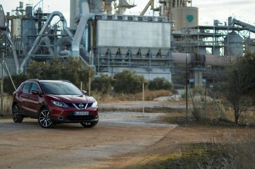 nissan-qashqai-2014-2015-red-19.jpg
