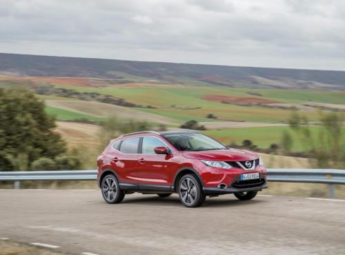 nissan-qashqai-2014-2015-red-40.jpg