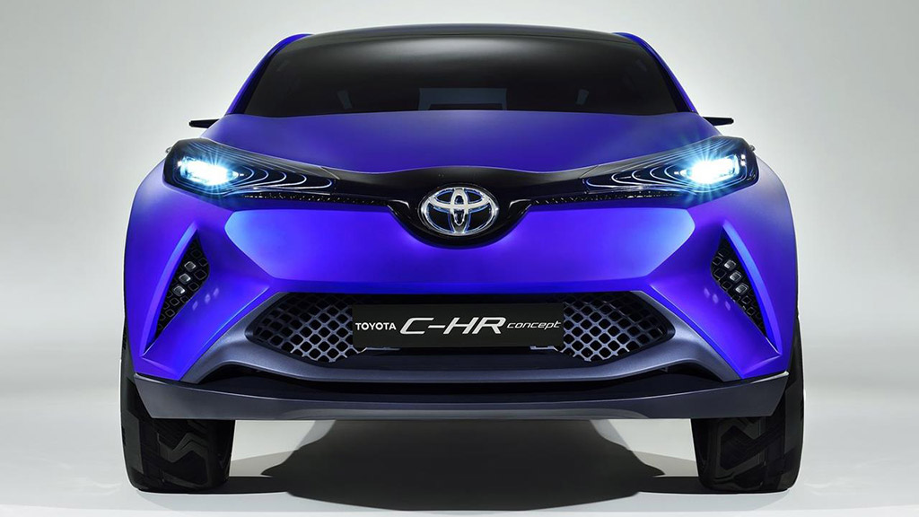 Toyota отправляет в серию гибридный кроссовер